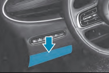 Caixa de fusíveis do painel de instrumentos do Fiat 500 (2020-2021).