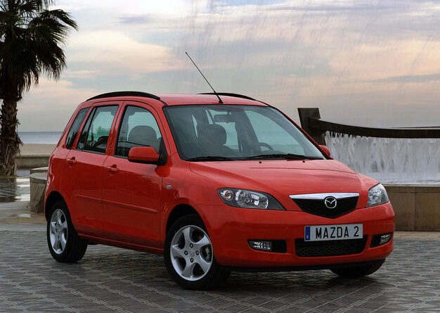 Mazda 2 DY (2003-2007) – Caixa de fusíveis