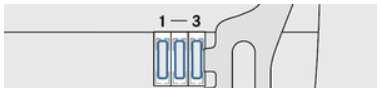 Diagrama completo da caixa de fusíveis e relés na traseira do motor.