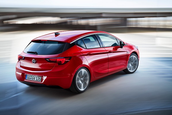 Opel Astra K (2016-2021) – caixa de fusíveis