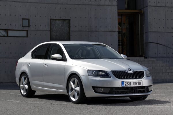 Skoda Octavia III (a partir de 2013) – bateria