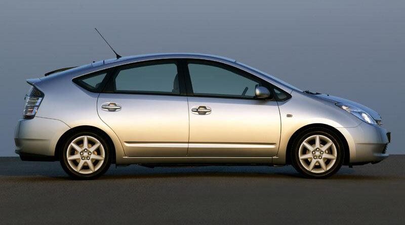 Toyota Prius XW20 (2004-2009) – Caixa de fusíveis